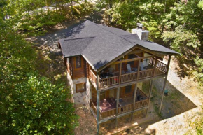 Private Smoky Mountain Luxury Log Home with 2 Fireplaces, Hot Tub & Community Pool